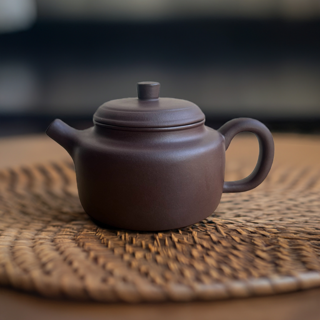 Classic De Zhong Purple Clay Yixing Tea Pot